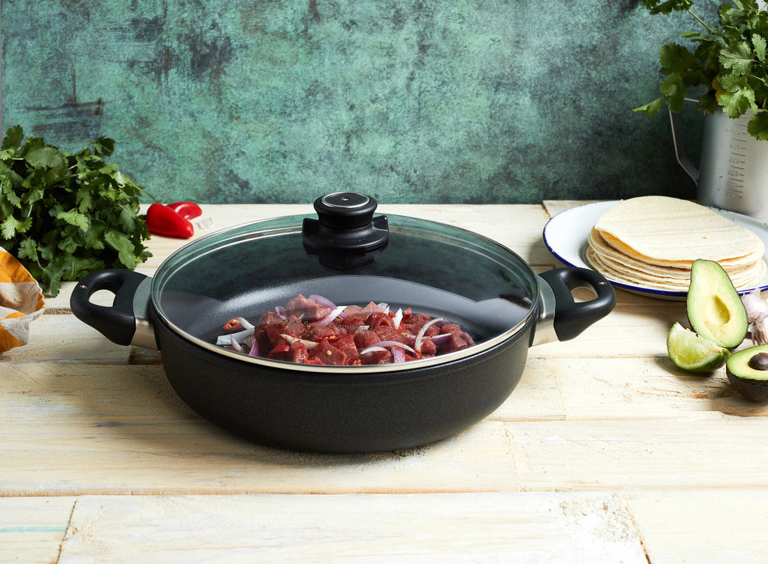 Swiss Diamond - 11" XD Non-Stick Sauteuse with Lid (28 cm) - XD6628c