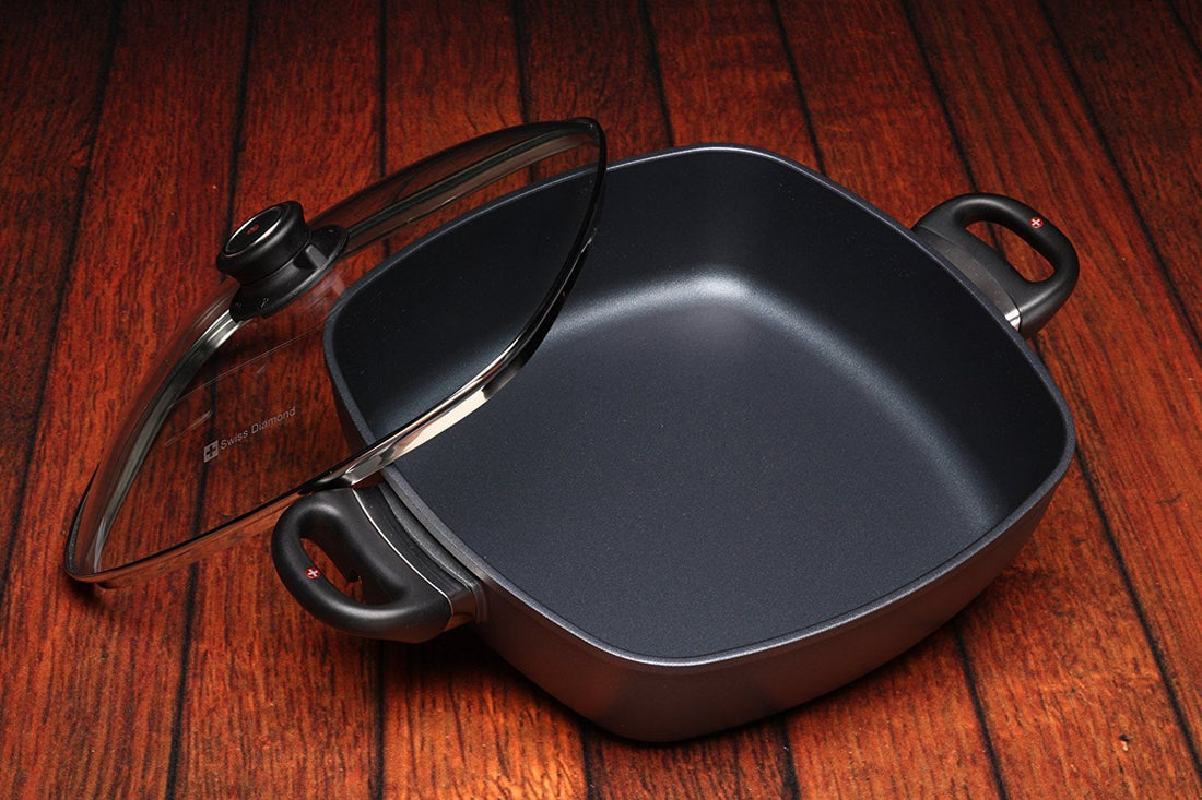Swiss Diamond - 11" x 11" Classic Nonstick Square Casserole with Lid - (5 QTs) - 66282C