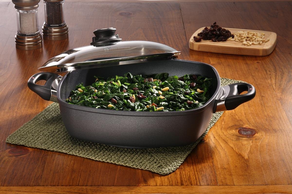 Swiss Diamond - 11" x 11" Classic Nonstick Square Casserole with Lid - (5 QTs) - 66282C