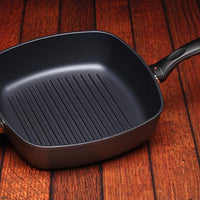 Swiss Diamond - 11" x 11" XD Non-Stick Deep Square Grill Pan (28 cm x 28 cm) - XD66281