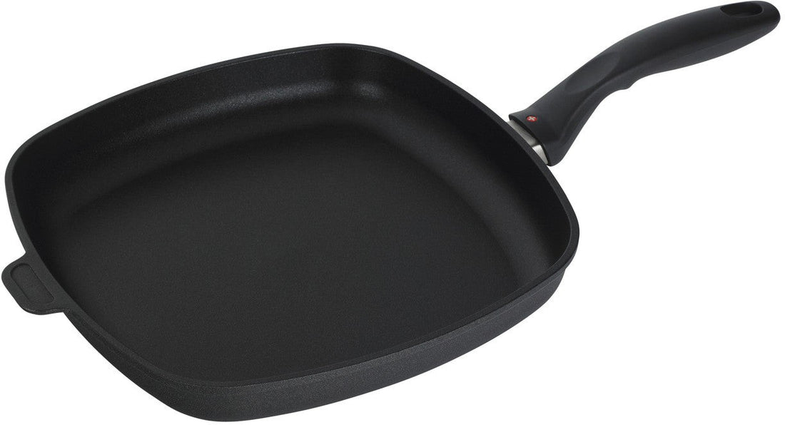 Swiss Diamond - 11" x 11" XD Non-Stick Square Fry Pan (28 cm x 28 cm) - XD6328