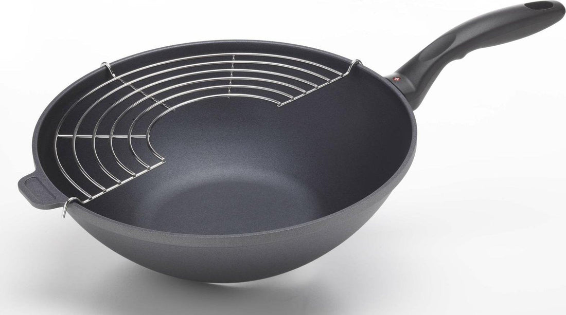 Swiss Diamond - 11.8" Induction Nonstick Wok with Lid & Tempura Rack (4.9 QTs) - 61130ic