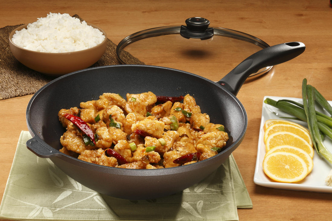 Swiss Diamond - 11.8" Induction Nonstick Wok with Lid & Tempura Rack (4.9 QTs) - 61130ic