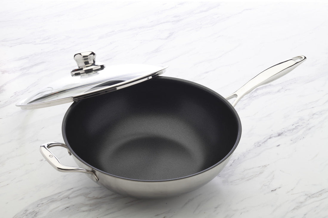 Swiss Diamond - 12.5" Nonstick Clad Wok with Lid (32 cm) - SDP31032ic