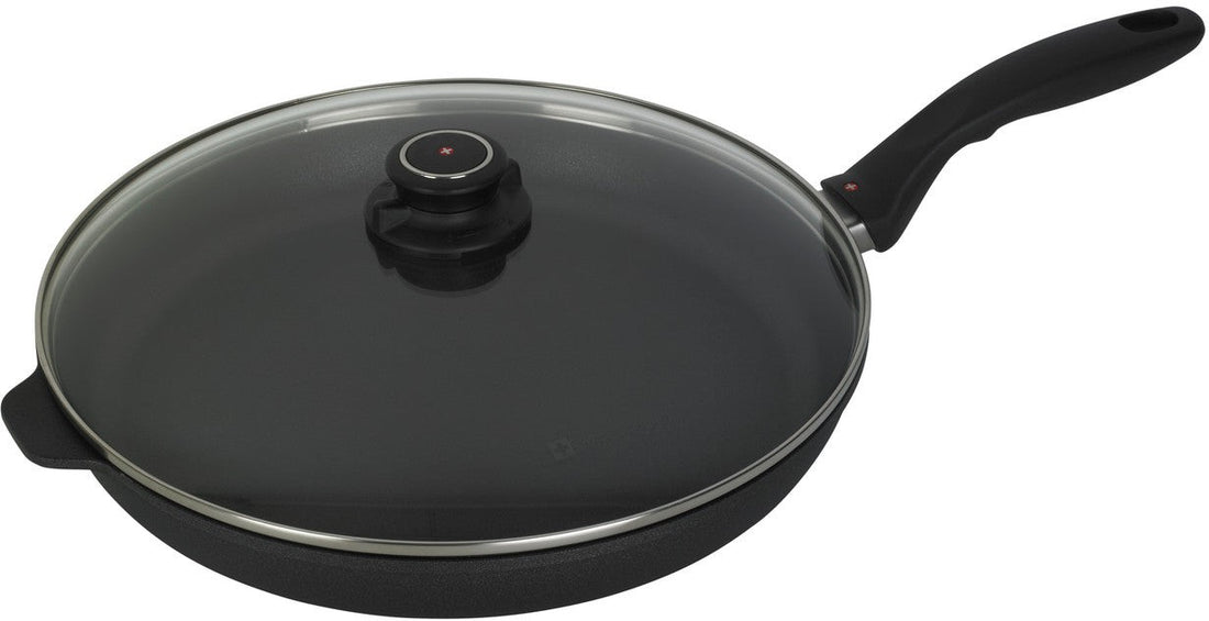 Swiss Diamond - 12.5" XD Non-Stick Fry Pan with Lid (32 cm) - XD6432C