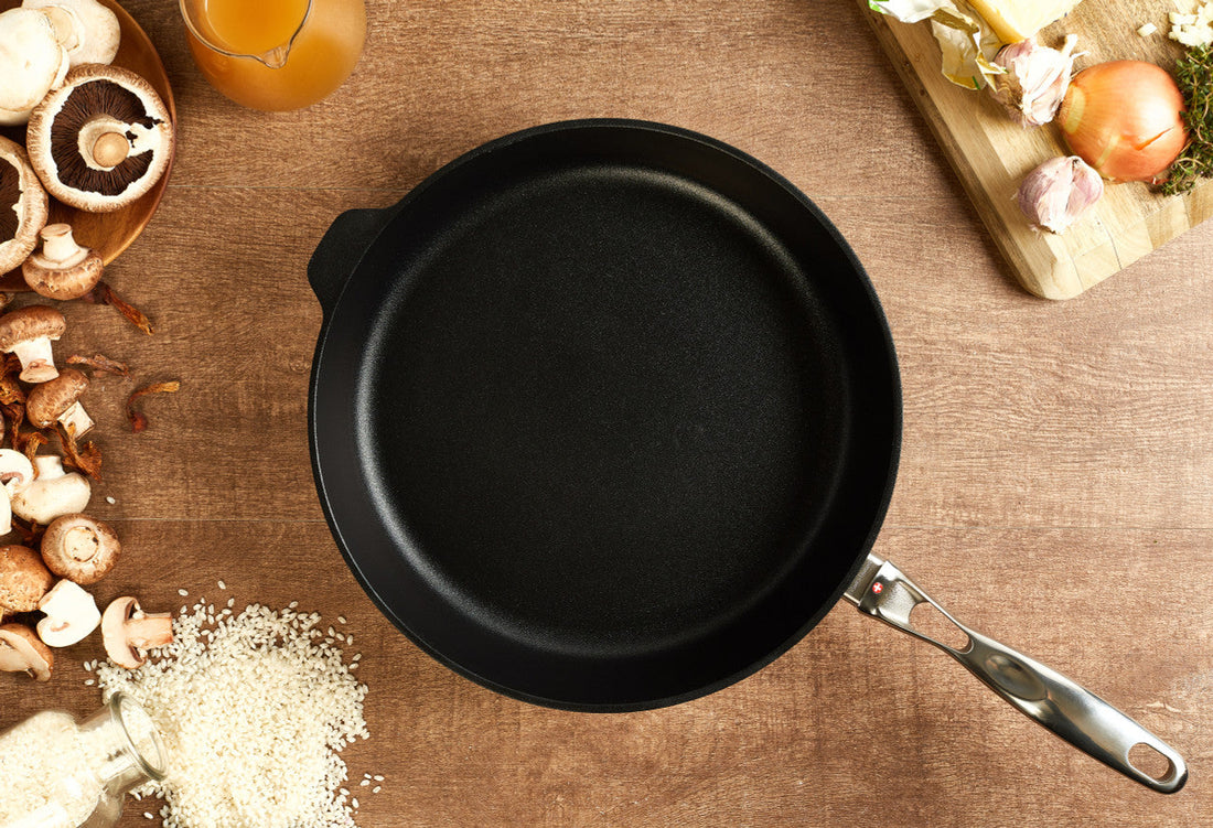 Swiss Diamond - 12.5" XD Non-Stick Induction Sauté Pan with Lid & Stainless Steel Handle (32 cm) - XD6732iC