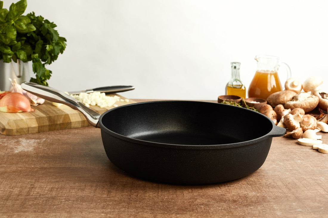 Swiss Diamond - 12.5" XD Non-Stick Induction Sauté Pan with Lid & Stainless Steel Handle (32 cm) - XD6732iC