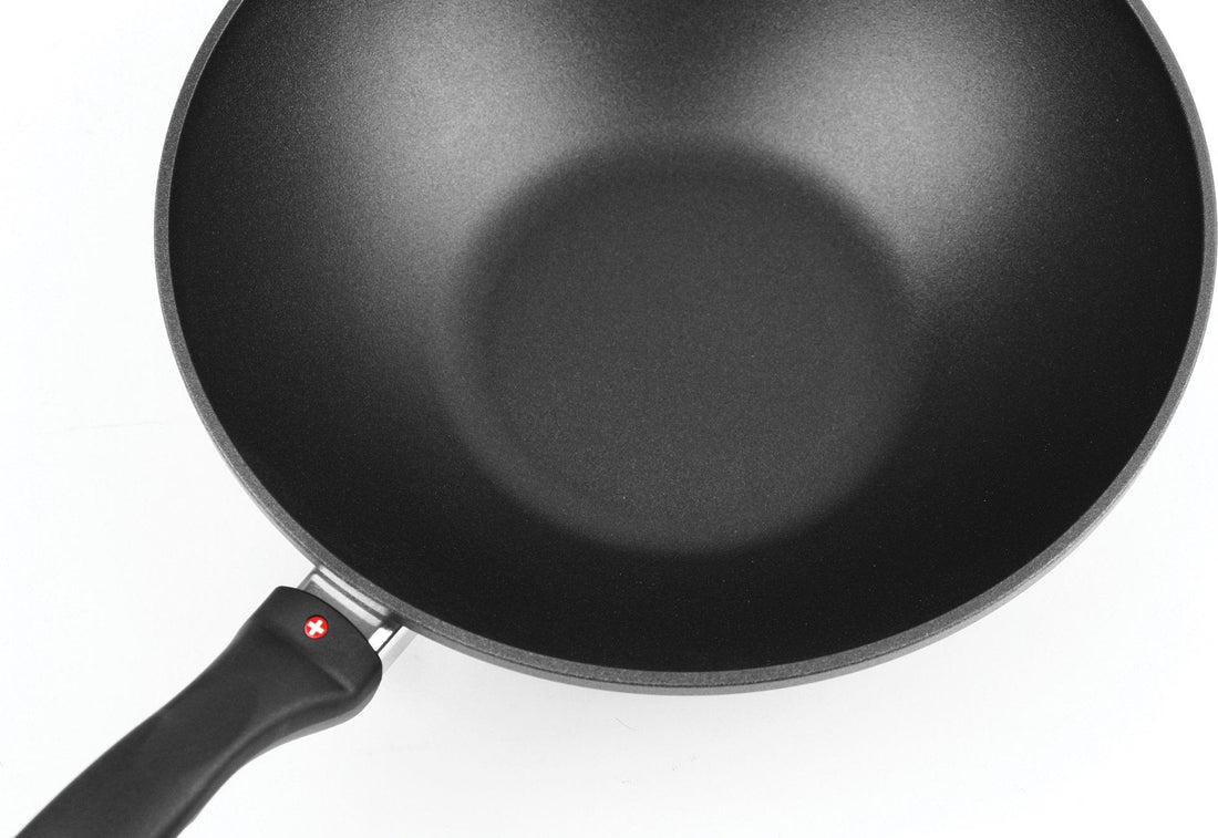 Swiss Diamond - 12.5" XD Non-Stick Induction Wok with Lid & Rack (32 cm) - XD61132iC