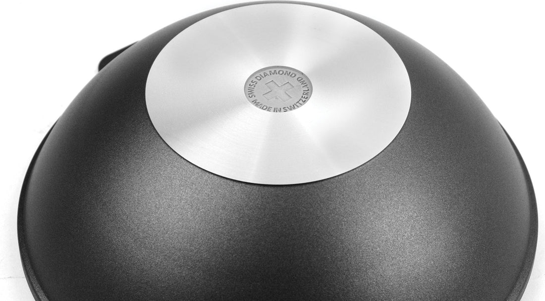 Swiss Diamond - 12.5" XD Non-Stick Induction Wok with Lid & Rack (32 cm) - XD61132iC