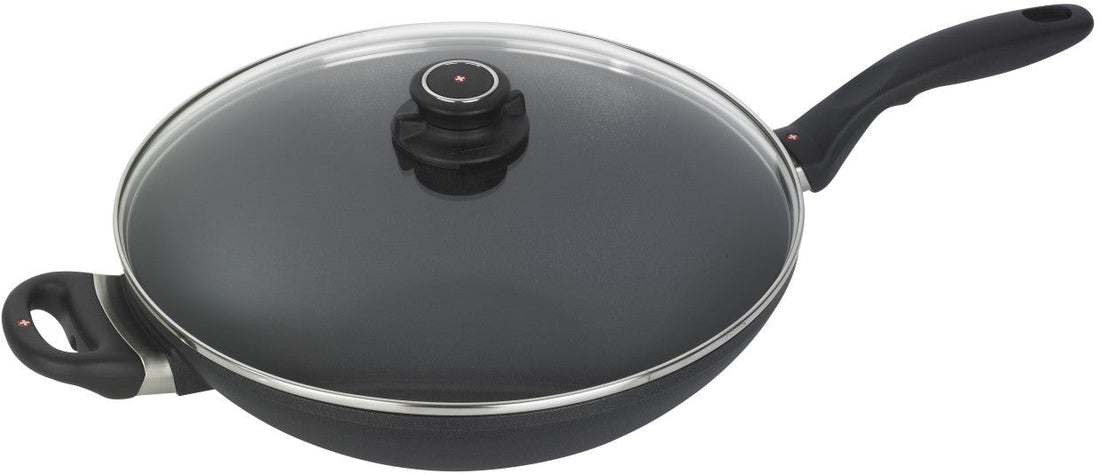 Swiss Diamond - 12.5" XD Non-Stick Induction Wok with Lid & Rack (32 cm) - XD61132iC