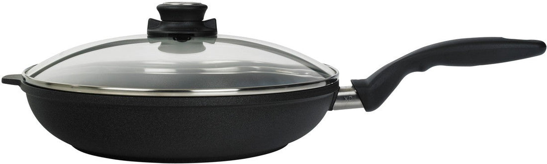 Swiss Diamond - 15" x 10.25" XD Non-Stick Oval Fry Pan with Lid (38 cm x 26 cm) - XD6538c