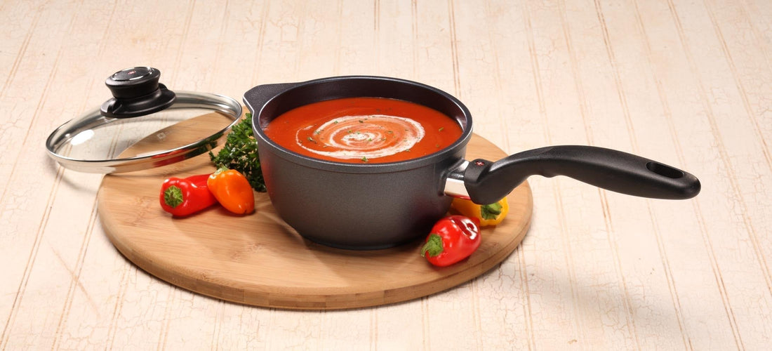 Swiss Diamond - 1.3 L Classic Nonstick Sauce Pan with Lid - (6.25") - 6716C