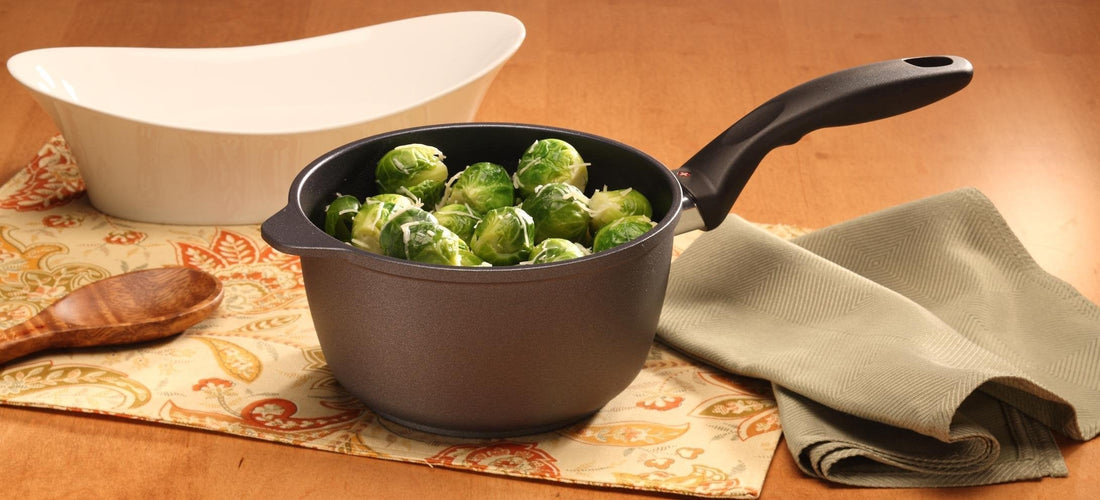 Swiss Diamond - 2 L Classic Nonstick Sauce Pan with Lid - (7") - 6718C