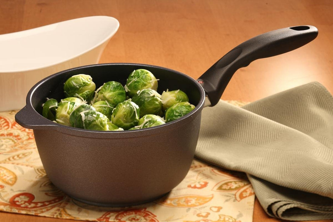 Swiss Diamond - 2 L Classic Nonstick Sauce Pan with Lid - (7") - 6718C