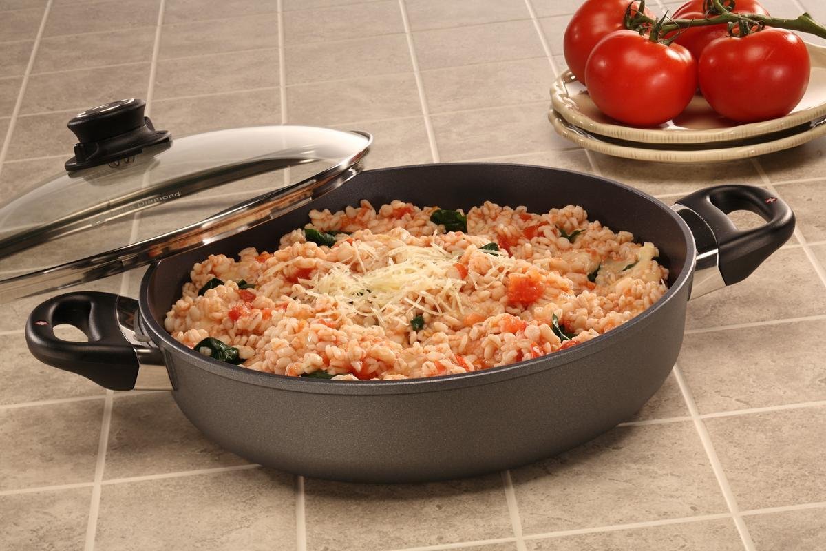 Swiss Diamond - 3.5 L Classic Nonstick Sauteuse with Lid (11") - 6628C