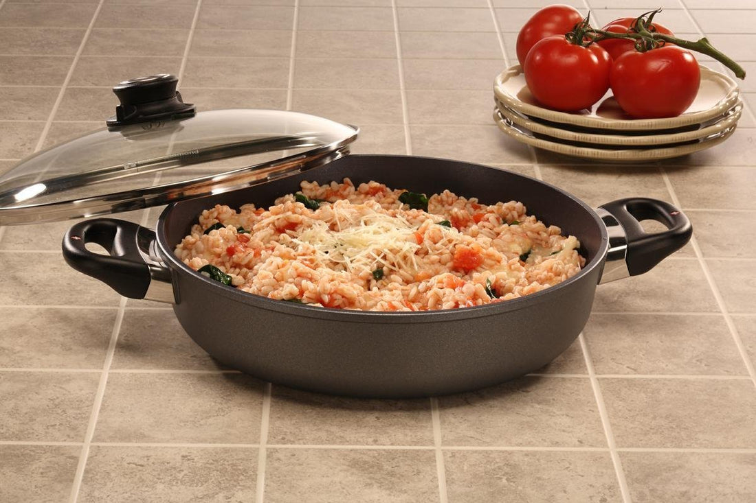 Swiss Diamond - 3.5 L Classic Nonstick Sauteuse with Lid (11") - 6628C