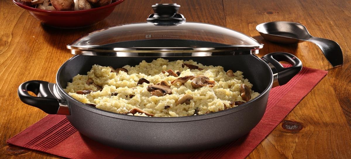 Swiss Diamond - 4.5 L Induction Nonstick Sauteuse with Lid - (12.5") - 6632ic