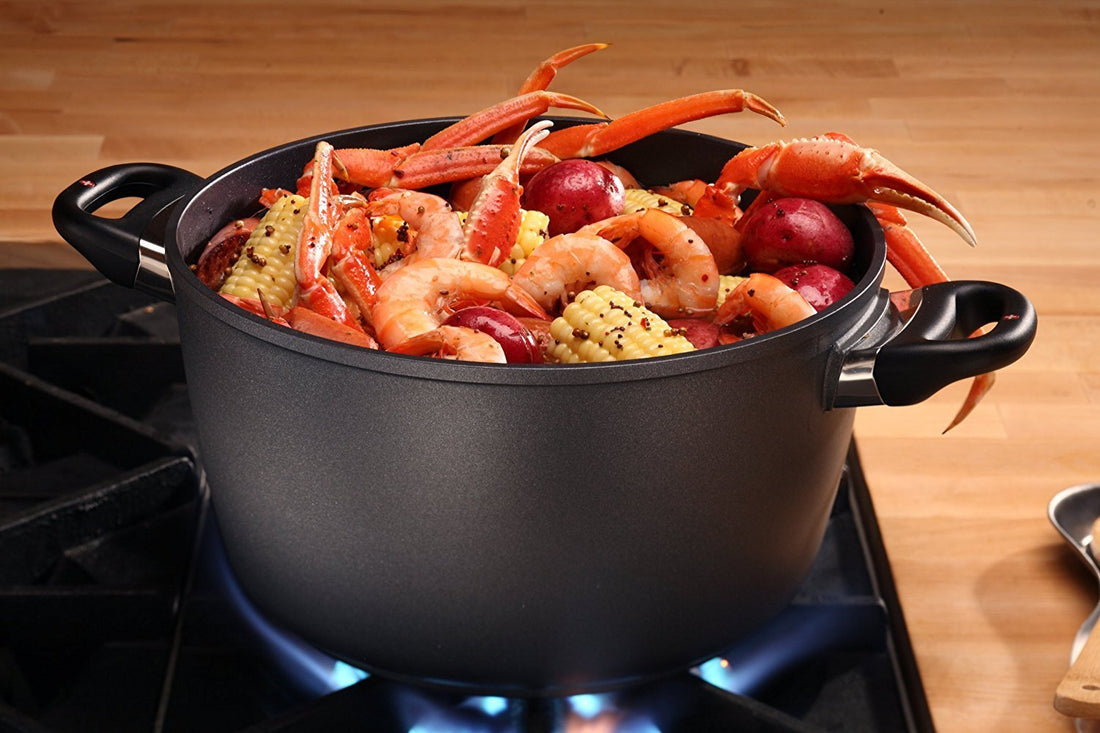 Swiss Diamond - 8 L Classic Nonstick Stock Pot with Lid - (11") - 6128C