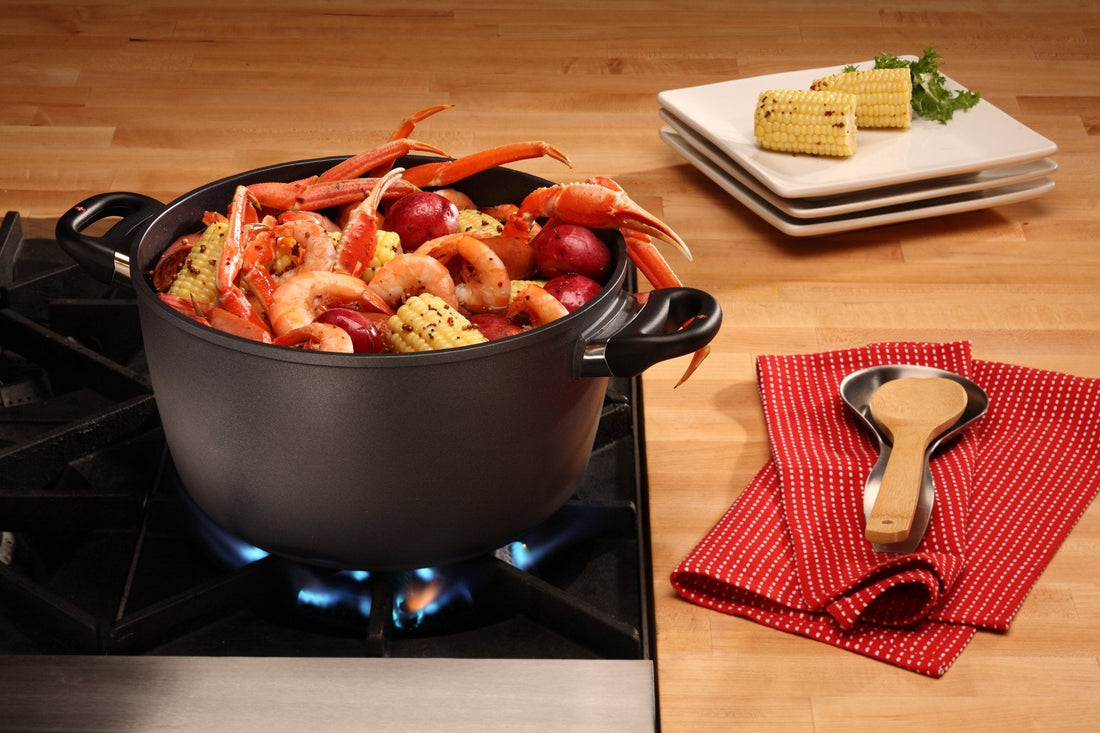 Swiss Diamond - 8 L Classic Nonstick Stock Pot with Lid - (11") - 6128C