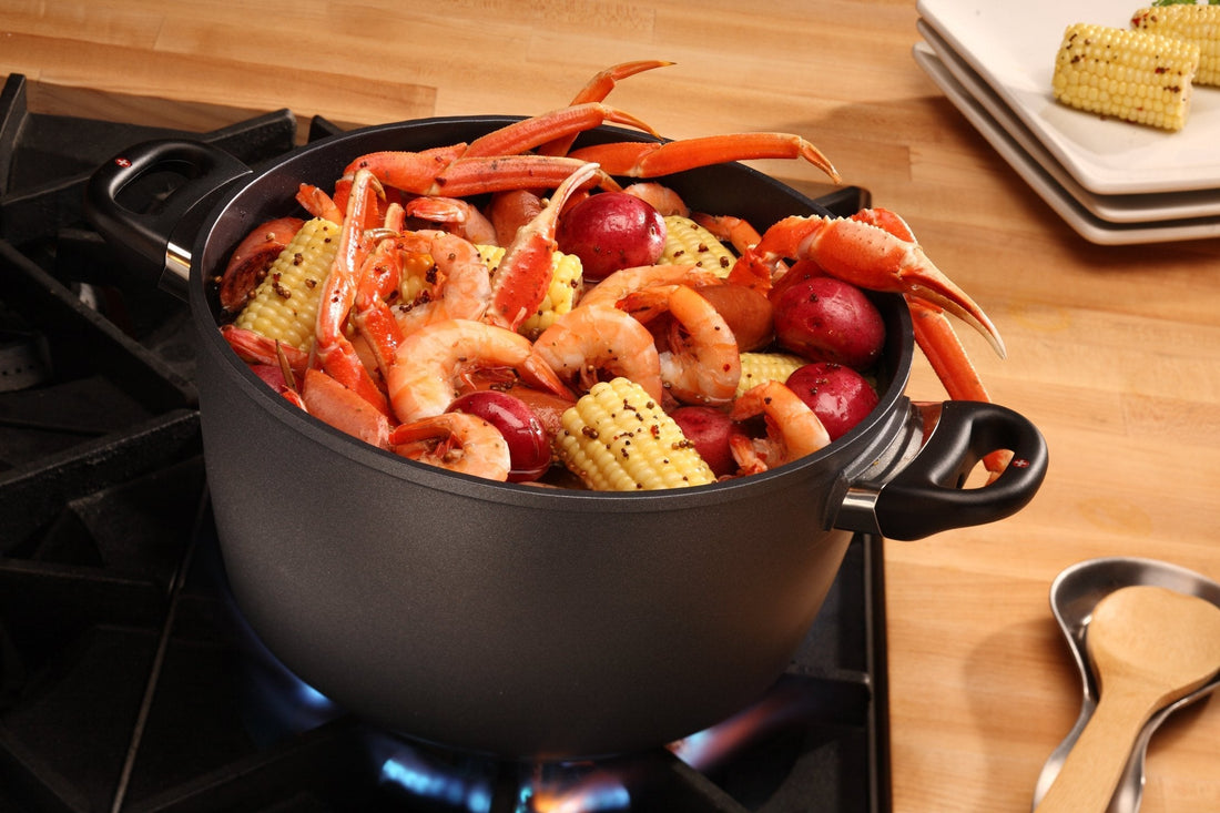 Swiss Diamond - 8 L Classic Nonstick Stock Pot with Lid - (11") - 6128C