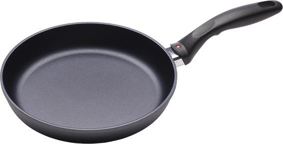 Swiss Diamond - 9.5" XD Non-Stick Fry Pan with Lid (24 cm) - XD6424C
