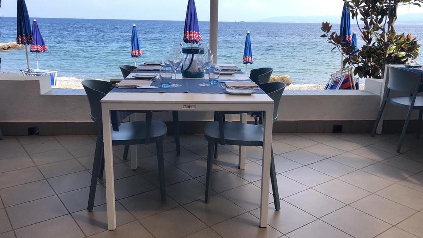 Tarrison - Abuela Black Arm Chair - AS29310A