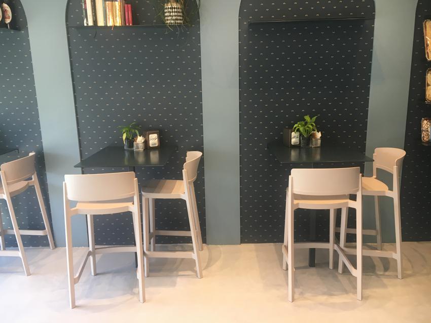 Tarrison - Abuela White Bar Stool - AS2940077A