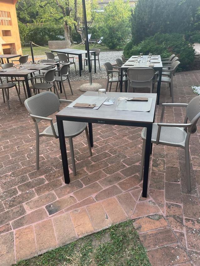 Tarrison - Nuta White Arm Chair - AS35500A