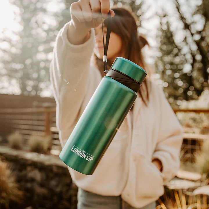 The London Sip - 25 Ounce Blue Tea Infuser Bottle - TB25-U