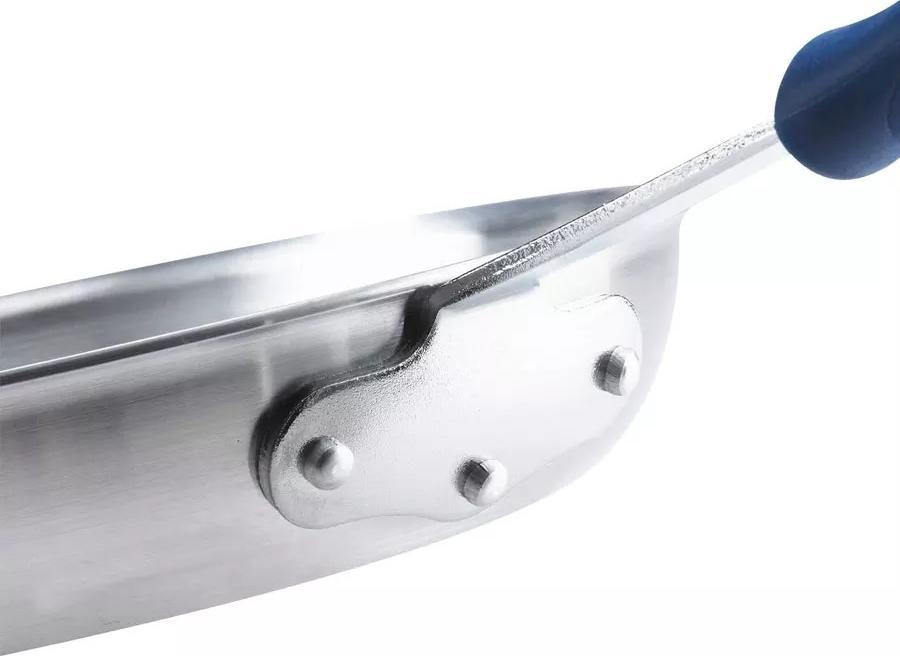 Thermalloy - 8" Heavy Duty Aluminum Fry Pan With ThermoGrip Silicone Sleeve - 5814808