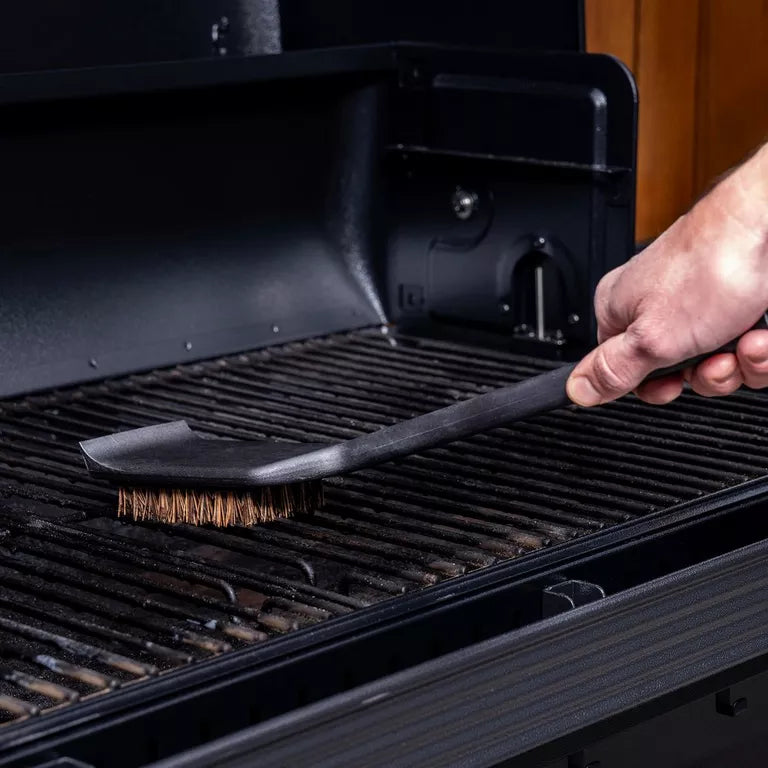 Traeger - BBQ Grill Brush for Hot and Cold Cleaning - BAC835