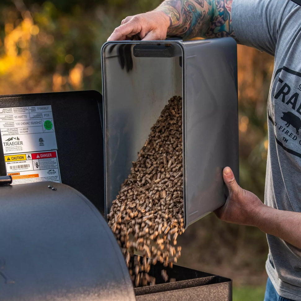 Traeger - StayDRY Pellet Bin & Lid - BAC615