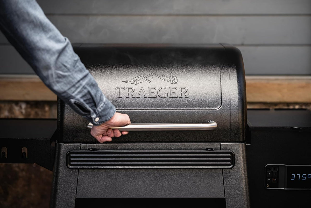Traeger - Westwood Wood Pellet Grill - TFB65YLJU