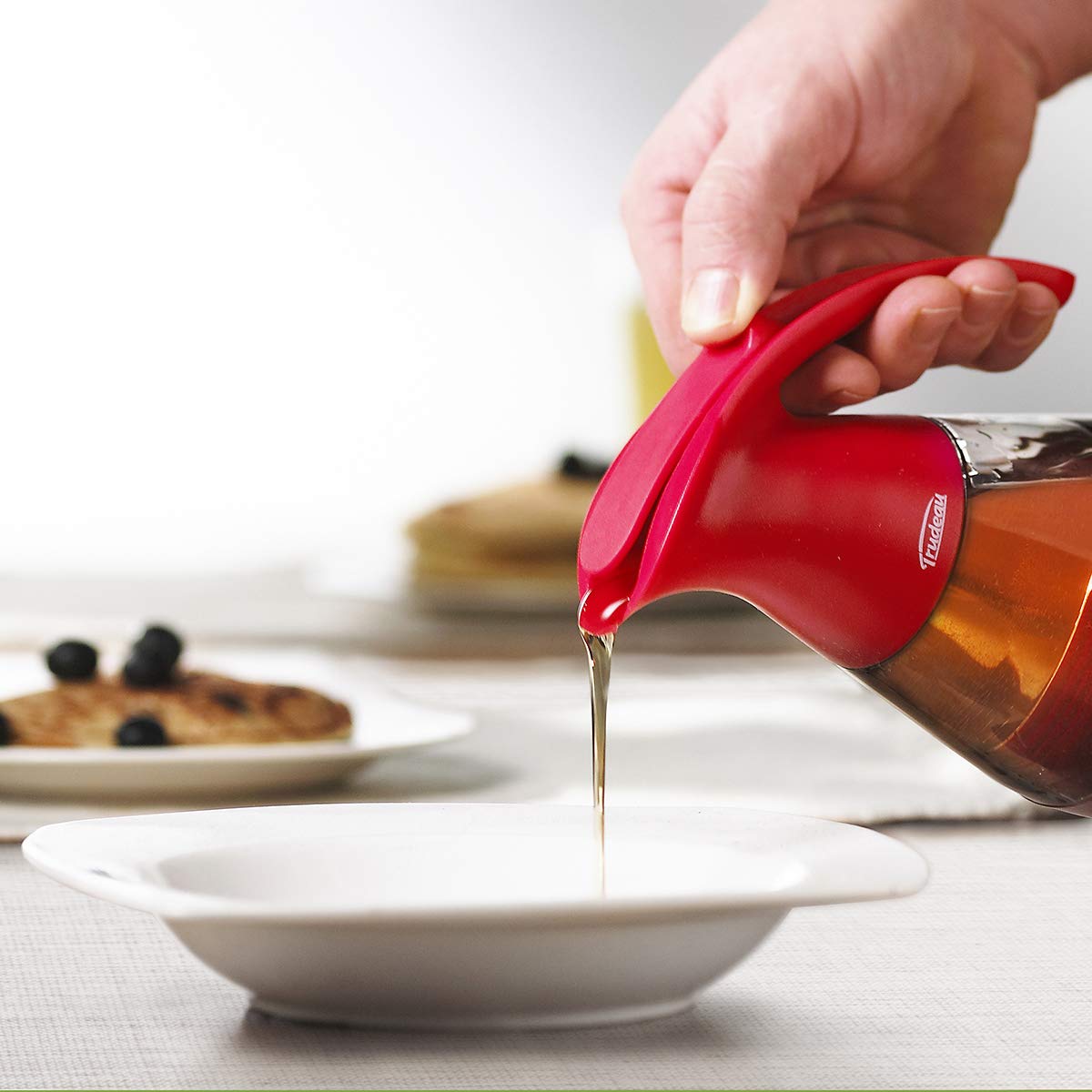 Trudeau - 19 Oz Red Syrup Dispenser - 0532990