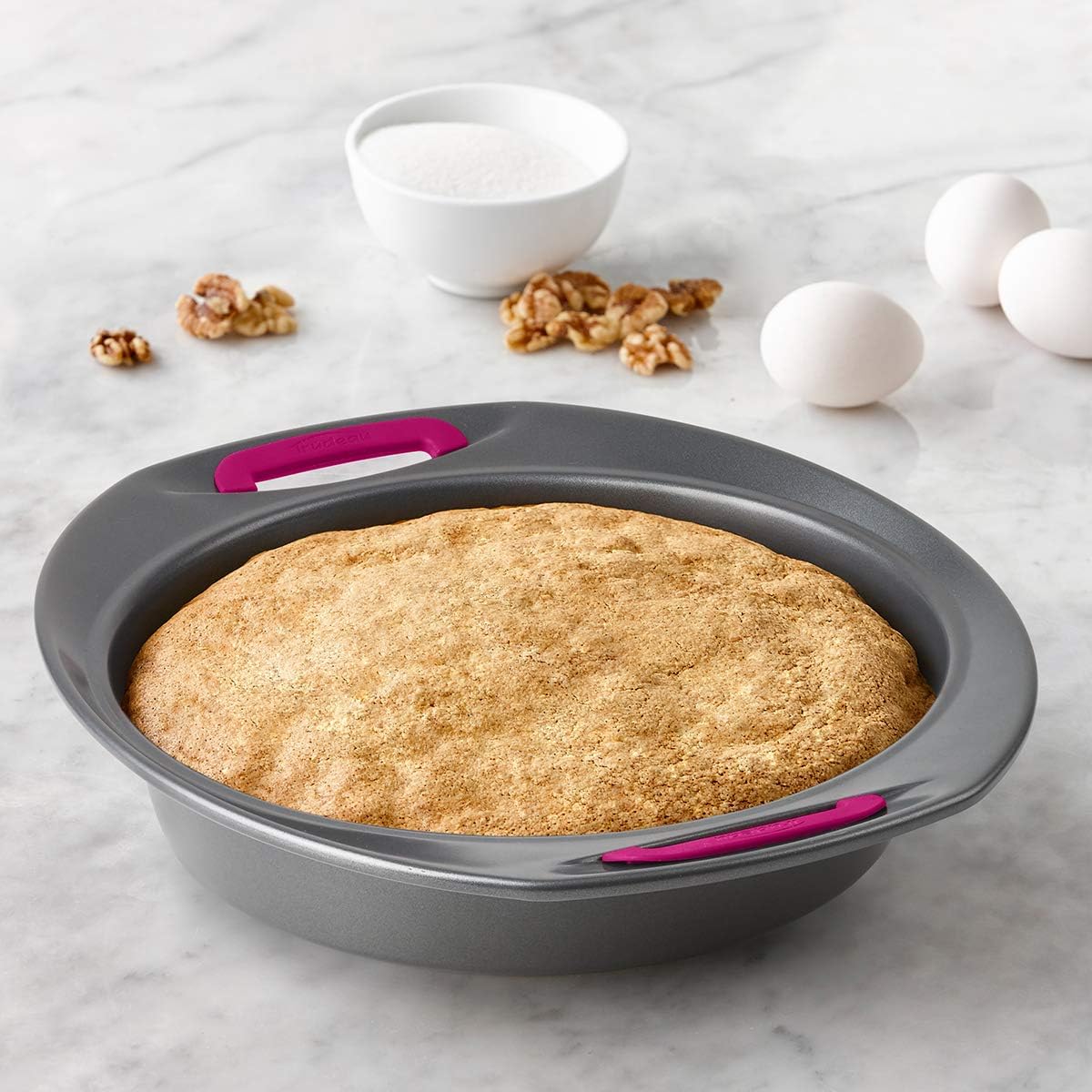 Trudeau - 9" Metal 1.2 L Round Cake Pan - 05117636
