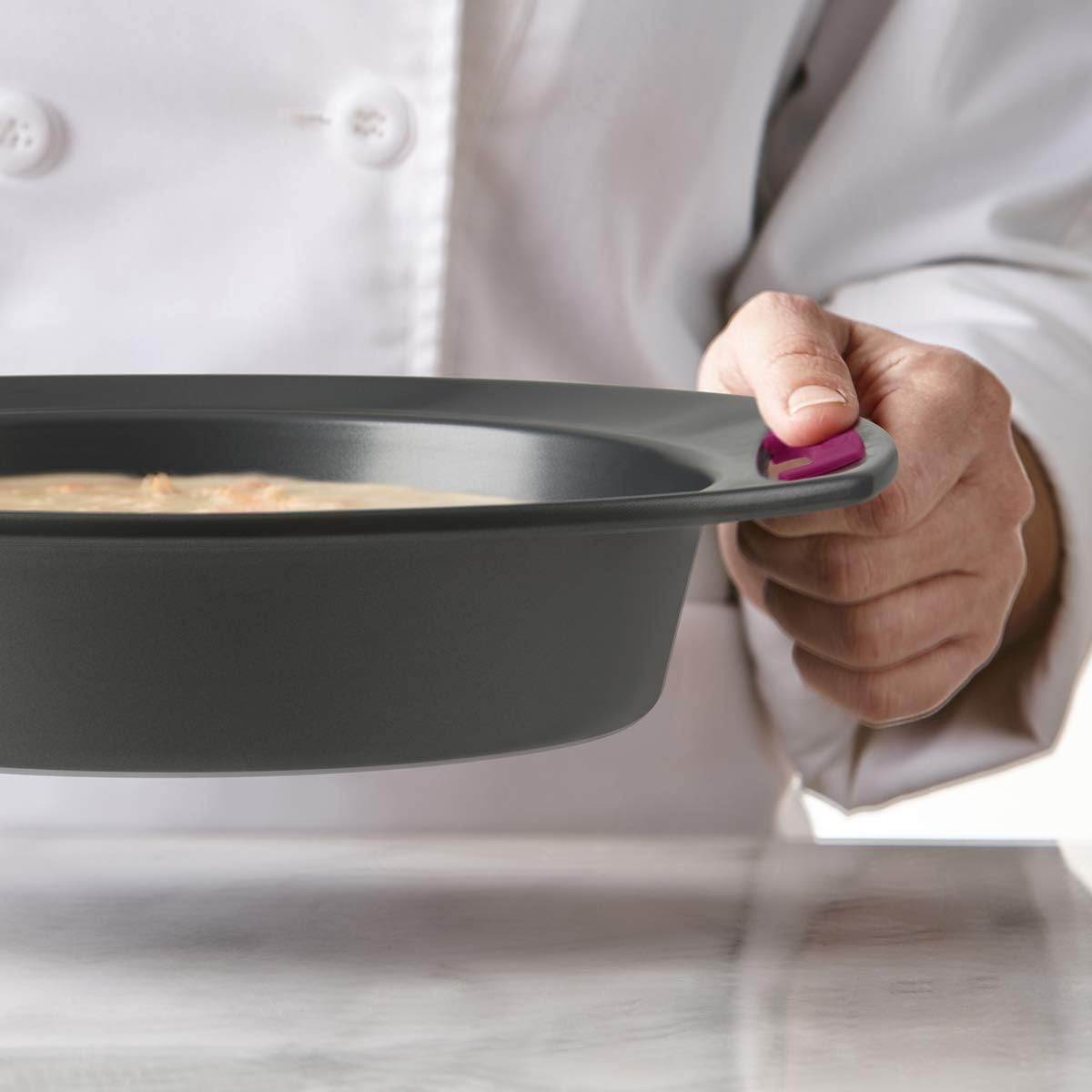 Trudeau - 9" Metal 1.2 L Round Cake Pan - 05117636