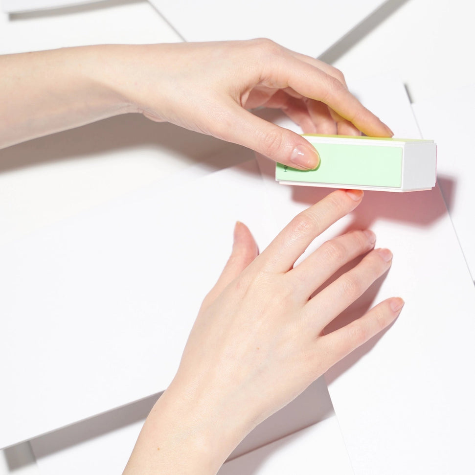 Tweezerman - 4-in-1 Neon File, Buff, Smooth & Shine Block - 1020793