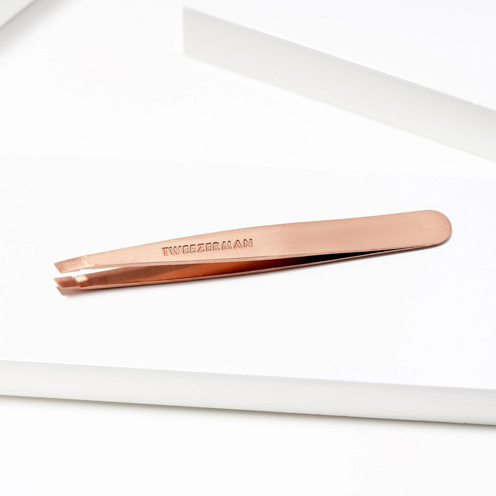 Tweezerman - Stainless Steel Rose Gold Slant Tweezer - 1016523