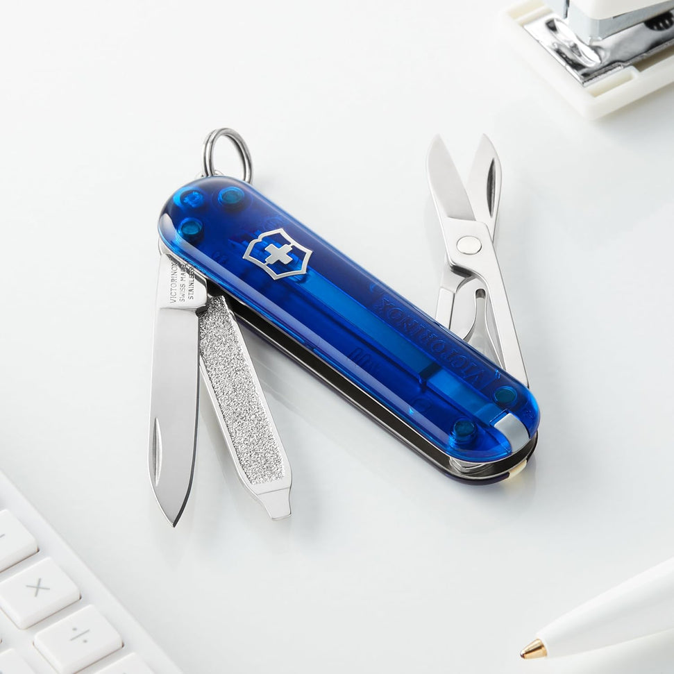 Victorinox - Classic SD Deep Ocean Sapphire Small Pocket Knife, Blister Packing - 0.6223.T2B1-X1