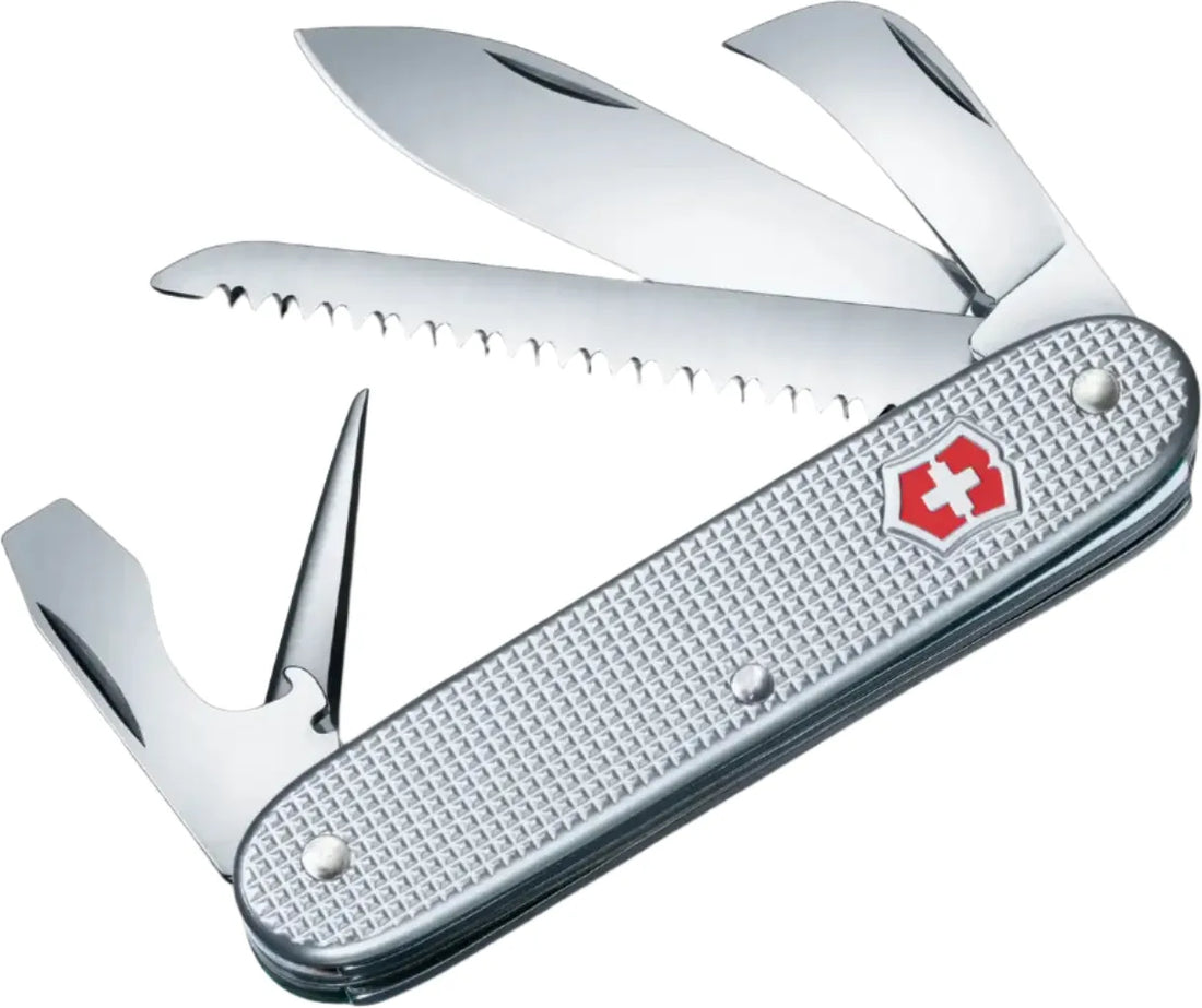 Victorinox - Swiss Army 7 Silver Alox Ribbed Pocket Knife - 0.8150.26