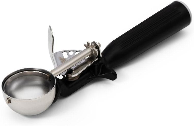Vollrath - 1 Oz One-Piece Thumb Disher with Black Handle - 47146