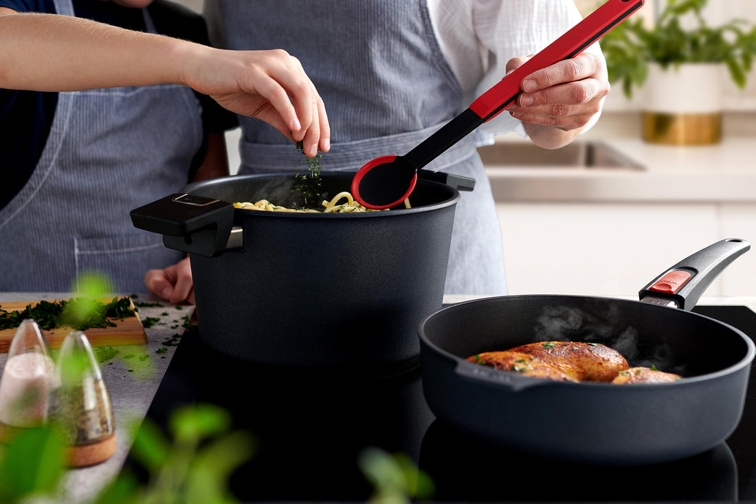 Woll - Diamond Lite 9.4" Non-Stick Dutch Oven With Lid (24 CM) - 124DPIL