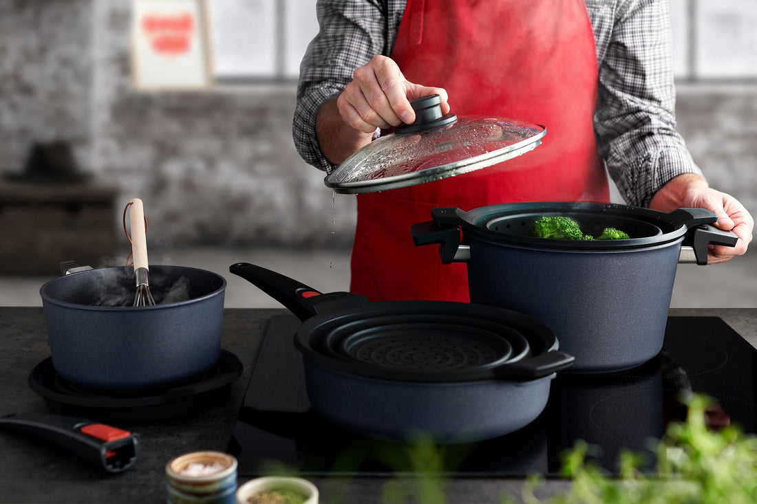 Woll - Diamond Lite 9.4" Non-Stick Saute Pan With Black Detachable Handle and Lid (24 CM) - 1724DPIL