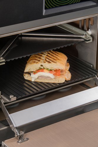 XpressChef - 208‐240V High-Speed Accelerated Cooking Countertop Oven with Teflon Coating and Touch Screen Display - MXP22TLT (ETA 5-6 Weeks)