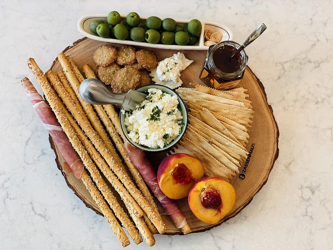 Zassenhaus - 12.5" Round Acacia Wood Serving Board - M059090