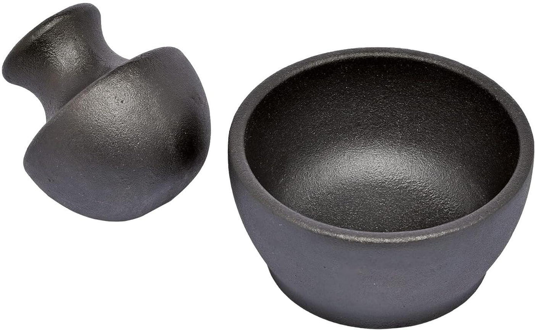 Zassenhaus - Manu 4" x 3" Black Cast Iron Mortar & Pestle - M076127