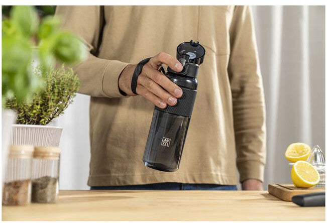 Zwilling - 680 ML Black Tritan Drinking Bottle - 1024176