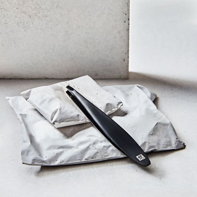 Zwilling - Classic Black Slanted Tweezers - 1005730