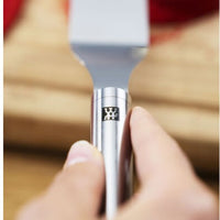 Zwilling - Pro Stainless Steel Icing Spatula Angled - 37160-028