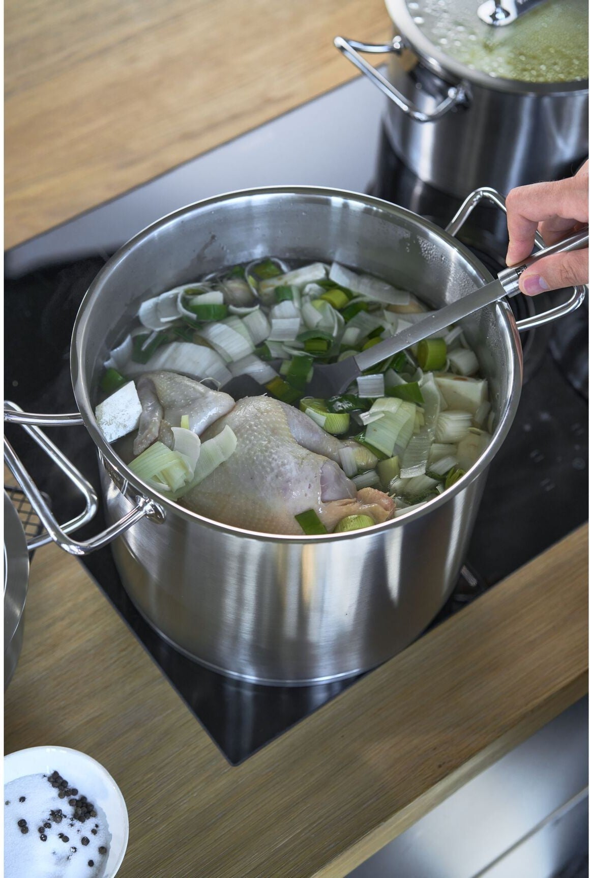 Zwilling - Twin Pro 8 QT Stainless Steel Stock Pot with Lid - 65124-240